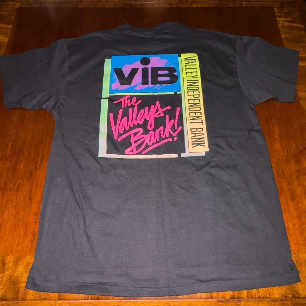 Vintage VIB "The Valley's Bank" Graphic T Shirt Large Hanes Beefy-T USA Made 90s